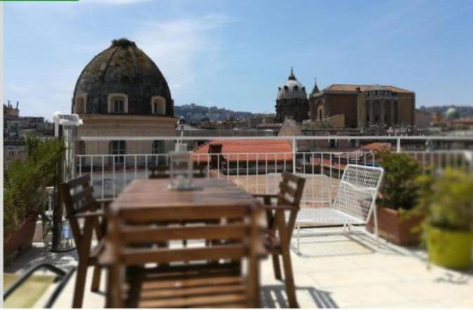 דירות S- Naples Loft With Balcony In The Historic Center מראה חיצוני תמונה