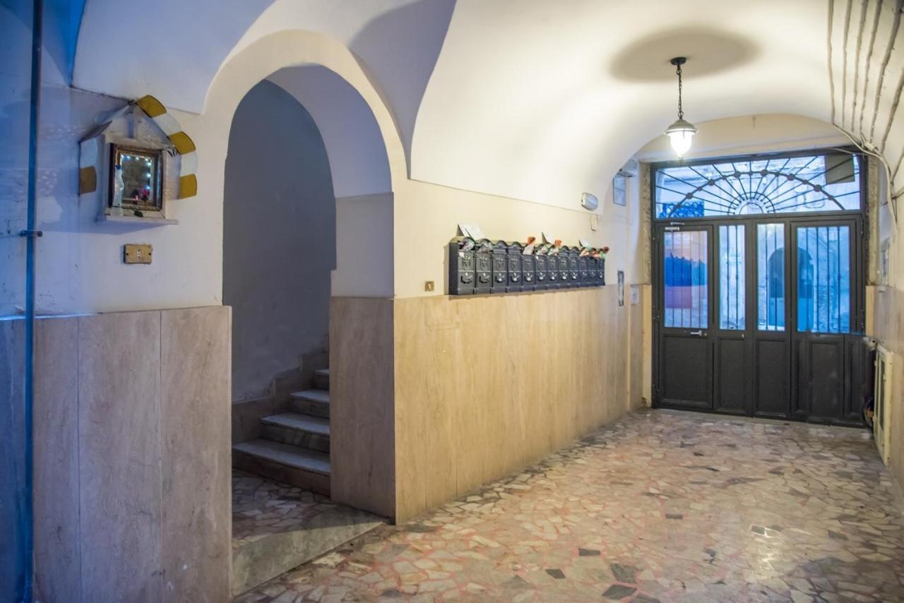 דירות S- Naples Loft With Balcony In The Historic Center מראה חיצוני תמונה